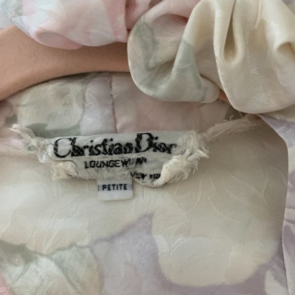 Christian Dior Floral Satin Face Mask Washable - Picture 7 of 8